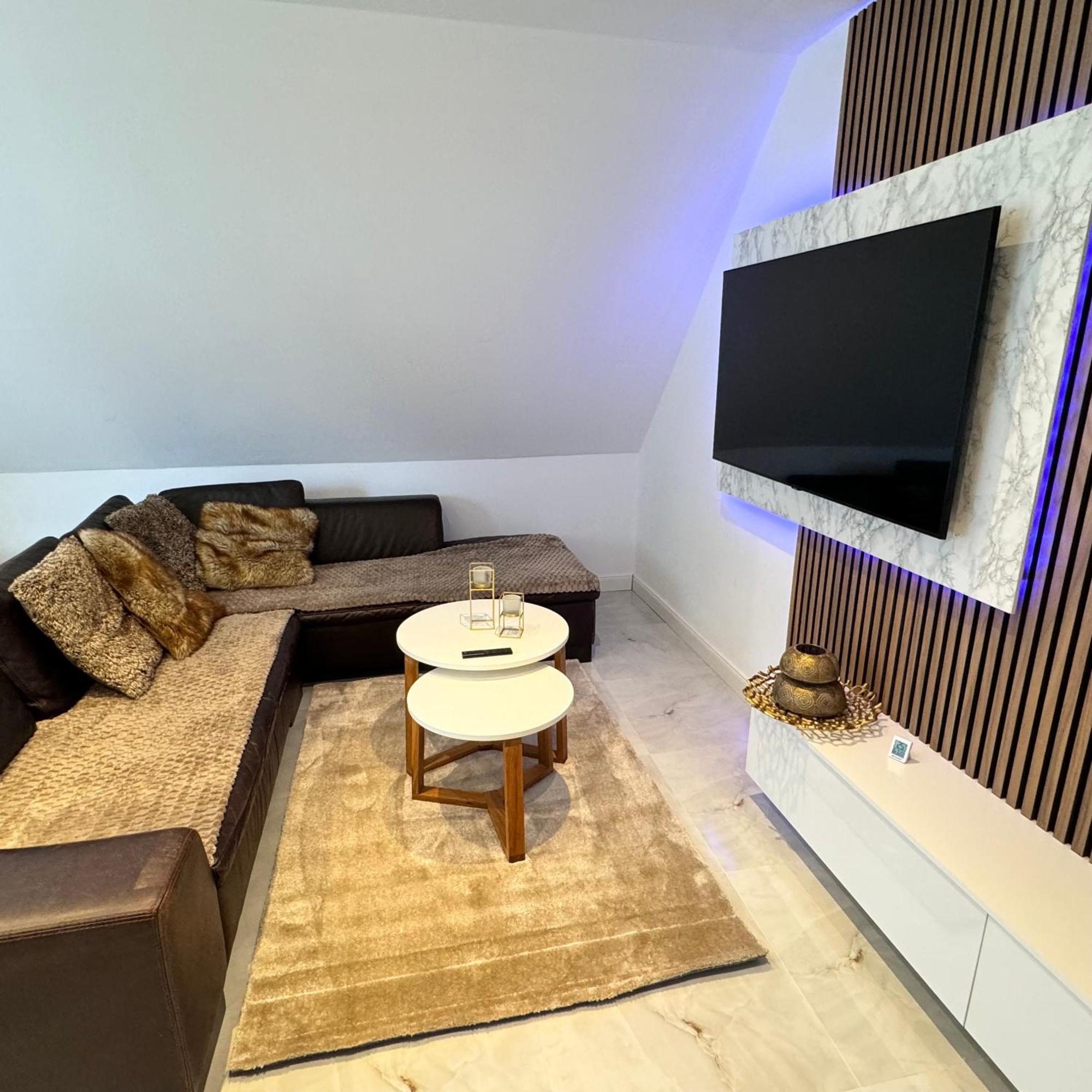 Relaxdays-Apartments 1 Garten Und Pool-Mitbenutzung, Wallbox, Kostenloser Parkplatz, Kontaktloser Checkin, Wifi Mit Smarttv ギュータースロー エクステリア 写真